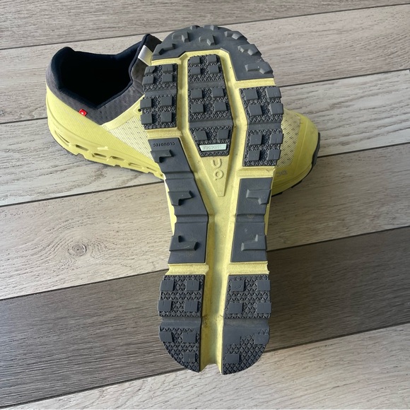 ON Running Green Sneakers - Picture 6 of 8